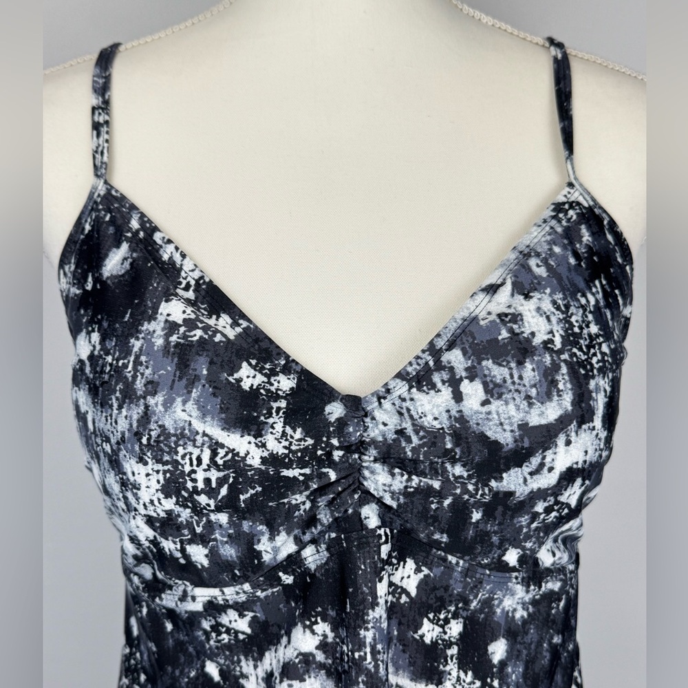 Athleta Zumma Swim Dress UPF 50+ Open Back Black Tie Dye Tennis Large Petite - Picture 5 of 12